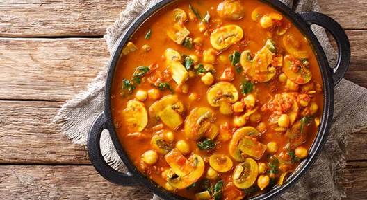 https://monjardinmamaison.maison-travaux.fr/wp-content/uploads/sites/8/2021/10/recette-de-veloute-de-champignons-et-curry.jpg