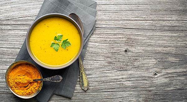 https://monjardinmamaison.maison-travaux.fr/wp-content/uploads/sites/8/2021/10/recette-de-veloute-de-champignons-au-curcuma.jpg